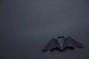 Cadılar Bayramı ürkütücü dracula yarasalar arka plan origami yapılmış
