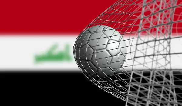 Pallone da calcio segna un gol in una rete contro la bandiera irachena. Renderi 3D — Foto Stock