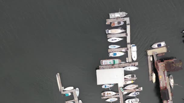 Gündüz Limanda Tekne Gemilerin Yüksek Görünümü — Stok video