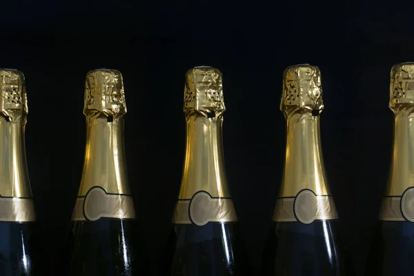 Raccolta di bottiglie di champagne o prosecco — Foto Stock