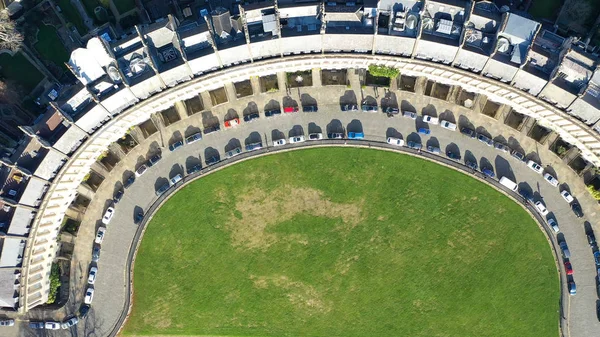 Vista aérea de la Media Luna Real en Bath, Somerset, Reino Unido — Foto de Stock