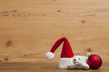 Noel Baba şapka ve süs eşyaları ile Noel arka plan