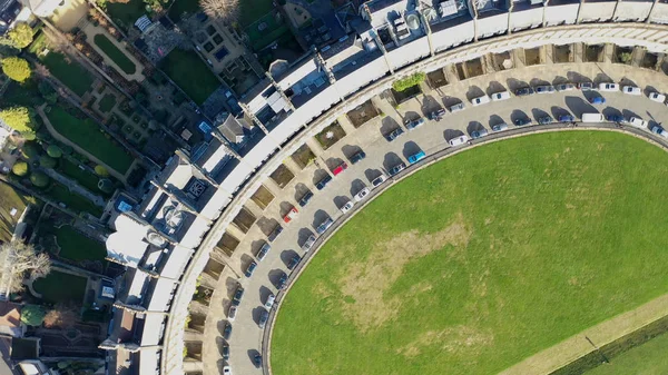 Vista aérea de la Media Luna Real en Bath, Somerset, Reino Unido — Foto de Stock