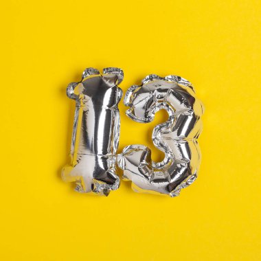 Gümüş folyo sayısı 13 kutlama balonu parlak sarı bac
