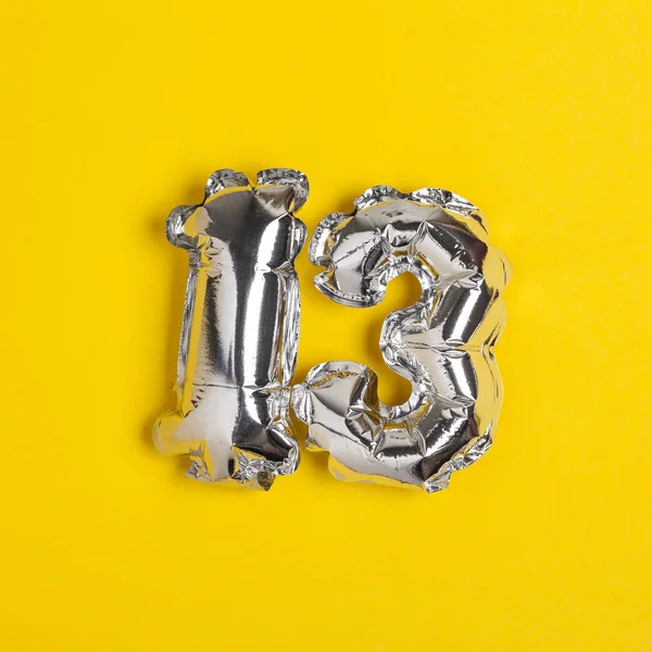 Gümüş folyo sayısı 13 kutlama balonu parlak sarı bac