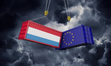 Lüksemburg ve Avrupa ticaret savaşı kavramı. Çatışan kargo konteynerleri. 3d Render