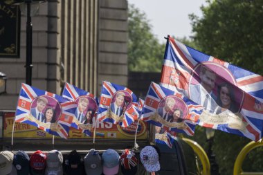 Londra, İngiltere - 15 Mayıs 2018: Union jack flag düğün ürünleri 