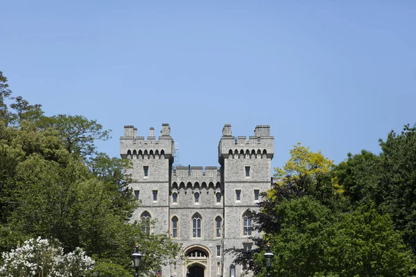 El Castillo Real de Windsor en las afueras de Londres —  Fotos de Stock