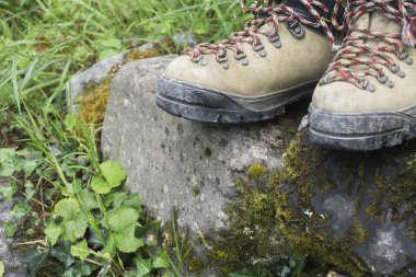 Macera yürüyüş botları bir çift