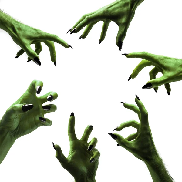 Halloween groene heksen of Zombie monster handen — Stockfoto