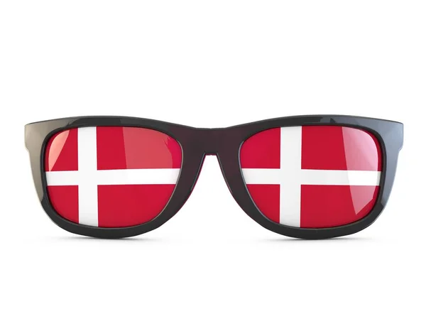 Danmark flagga solglasögon. 3D-rendering — Stockfoto