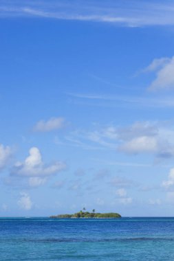 Maldivler 'deki tropik egzotik ada