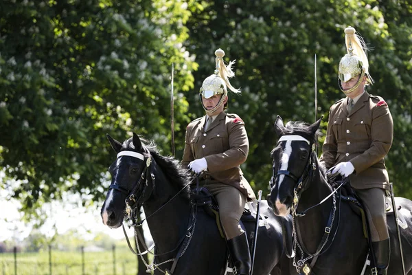 王室のウェッディのための軍隊との完全なドレスのリハーサル — ストック写真