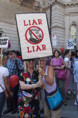 Londra, Uk - 14 Temmuz 2018: Büyük bir protestocu kitlesi toplandı