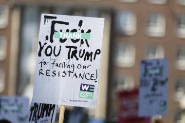 Londra, Uk - 14 Temmuz 2018: Büyük bir protestocu kitlesi toplandı