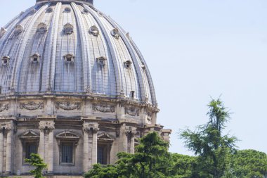 Roma, İtalya 'daki Vatikan şehrinde Aziz Peter Bazilikası manzarası