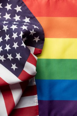 Amerikan yıldızları ve çizgileri bayrak yanında Gay Gurur Lgbt yağmuru