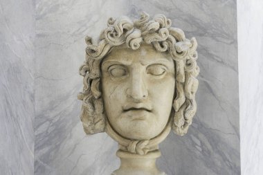 Roma, İtalya - 21 Haziran 2018: İçerideki tarihi antik heykeller