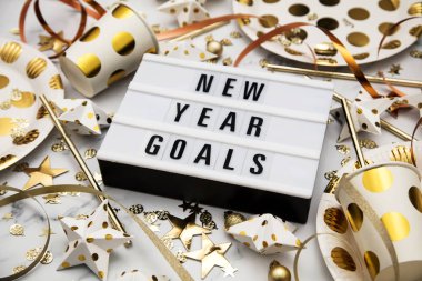 Yeni yıl hedefleri, lüks altın vuruşlu ışıkkutlaması mesajı