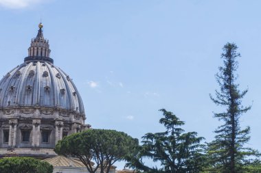 Roma, İtalya 'daki Vatikan şehrinde Aziz Peter Bazilikası manzarası