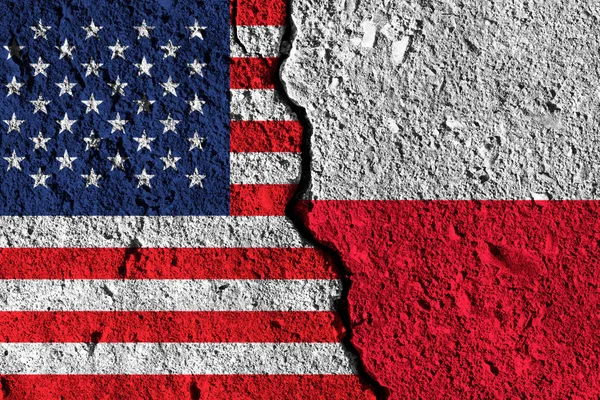 Crack between America and Poland flags. political relationship c — Stock Photo, Image