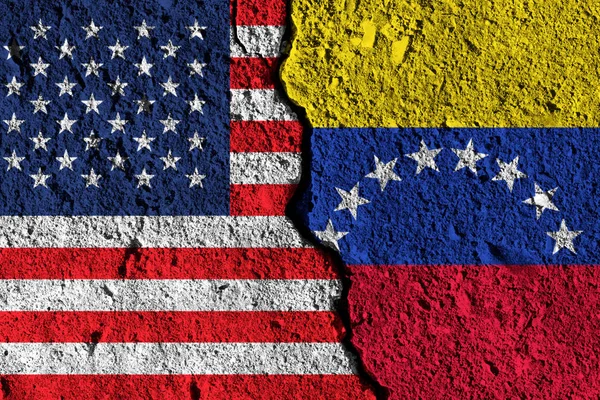 Crack tra l'America e il Venezuela bandiere. relazioni politicheshi — Foto Stock
