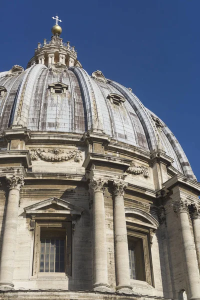 Vatikan 'daki Aziz Peter Bazilikası, Roma — Stok fotoğraf