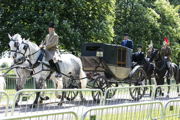 WINDSOR, Reino Unido - 17 DE MAYO DE 2018: Ensayo completo con el brazo — Foto de Stock