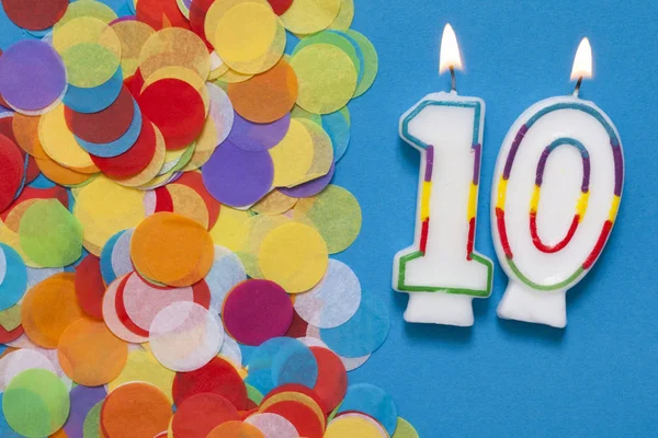 Vela de celebração número 10 com confete festa — Fotografia de Stock