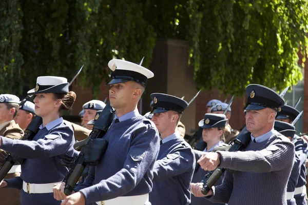 Een volledige generale repetitie met de strijdkrachten voor de Koninklijke Weddi — Stockfoto