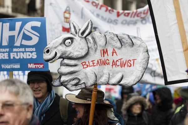 LONDON, UK - February 3rd 2018: Protesters and campaigners on a — Stock Photo, Image