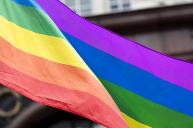 Londra 'da Lgbt Gay Yürüyüşü' nde gey gökkuşağı bayrağı