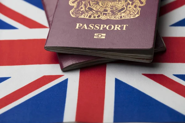 Passaporto del Regno Unito con bandiera Union Jack Gran Bretagna — Foto Stock