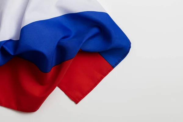 Русский белый синий и красный флаг на белом фоне — стоковое фото