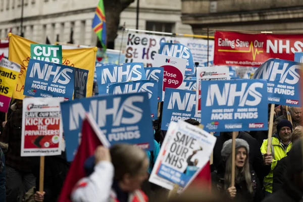 Londra, Uk - 3 Şubat 2018: Protestocular ve kampanyacılar 