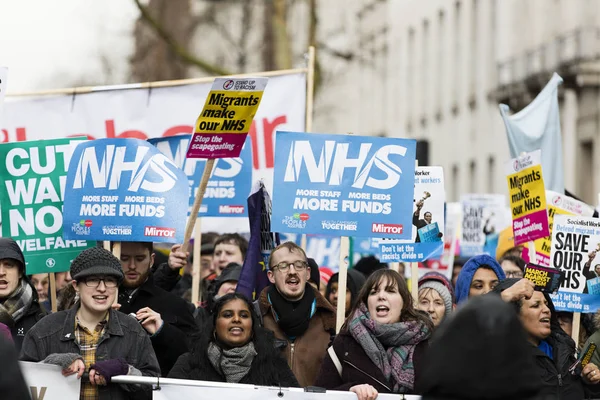 LONDON, UK - February 3rd 2018: Protesters and campaigners on a — Stock Photo, Image