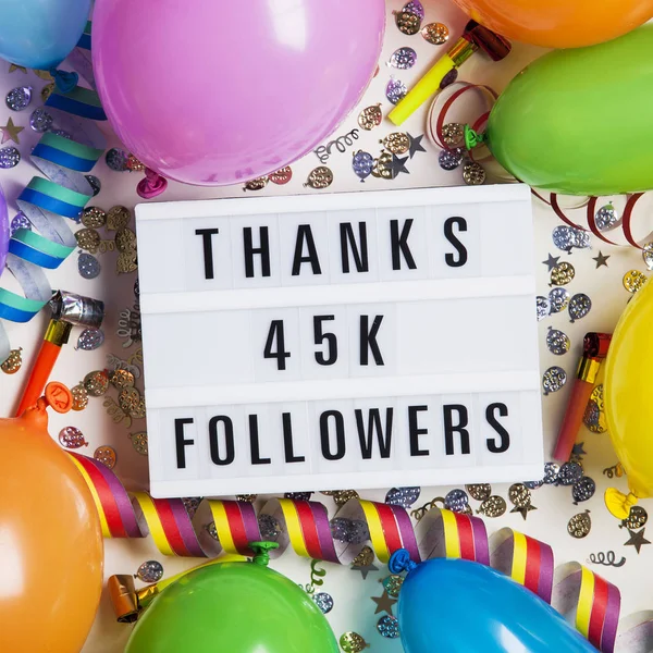 Obrigado 45 mil seguidores mídia social lightbox fundo. C — Fotografia de Stock