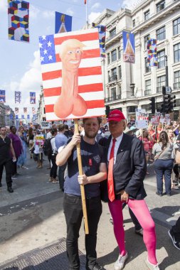 Londra, Uk - 14 Temmuz 2018: Donald Trump benzeri bir poz