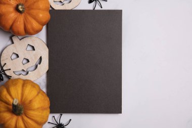 Kabaklı ve örümcekli boş siyah cadılar bayramı posteri