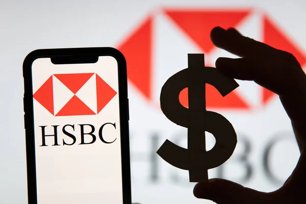 영국 런던 - 2020 년 6 월 : HSBC 금융 뱅킹 로그와 달러 지폐 — 스톡 사진