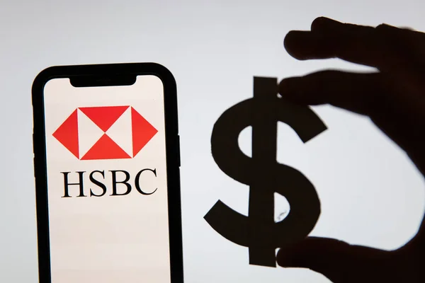 LONDON, Großbritannien - Juni 2020: HSBC-Finanzprotokoll mit Dollarzeichen — Stockfoto