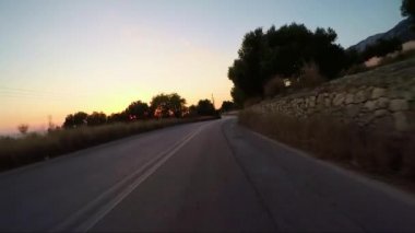 Araba günbatımı Adası rustik yol sürüş