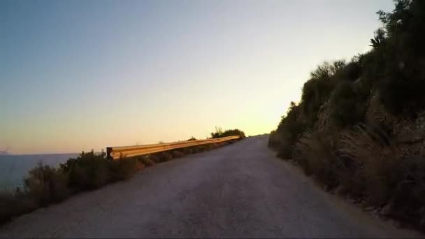 Auto Zonsondergang Eiland Rustieke Weg Rijden — Stockvideo