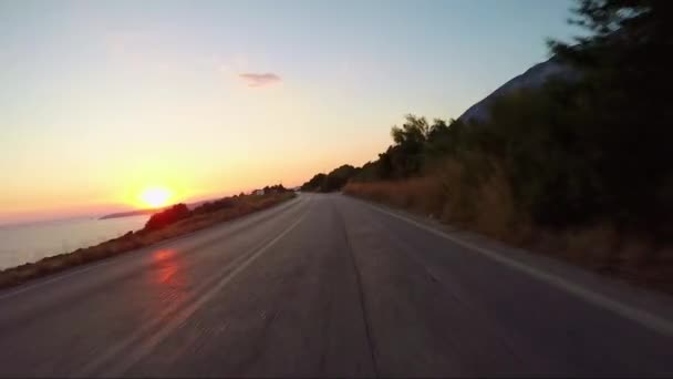 Οδήγηση Αυτοκινήτου Ηλιοβασίλεμα Νησί Αγροτικό Δρόμο — Αρχείο Βίντεο