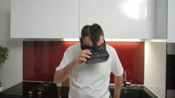 Men Enjoying Headset Kitchen Virtual Reality Googles — Stock Video