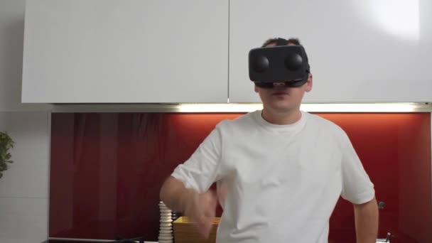 Men Enjoying Headset Kitchen Virtual Reality Googles — Stock Video