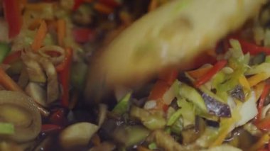 Profesyonel mutfak pişirme sebze