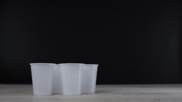 Sıfır Atık Kavramı Yerine Bir Plastik Bardak Bardak Kullanın Yeşil — Stok video