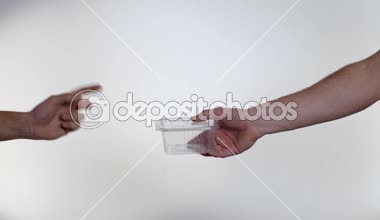 Tek kullanımlık plastik beslenme çantası reusablestainless çelik öğle yemeği kutusu, plastik kirliliği lehine el reddetti. Sıfır atık kavramı yerine plastik beslenme çantası paslanmaz çelik beslenme çantası kullanın. Yeşil ve bilinçli yaşam kavramı. Stüdyo vurdu.