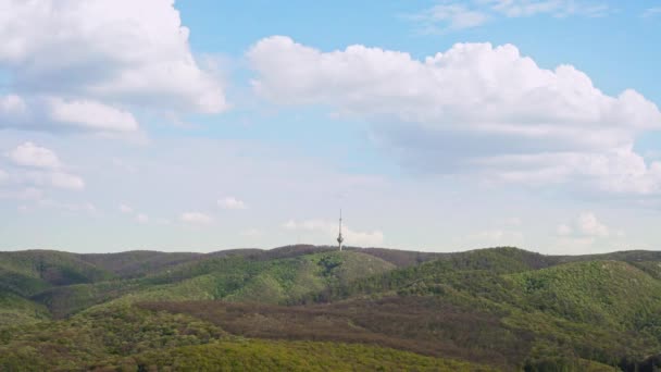 Tower Gezien Vanaf Mountain Top Orlovo Bojiste Bij Fruska Gora — Stockvideo